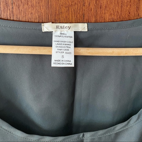 Esley above the knees dress - Picture 2 of 5